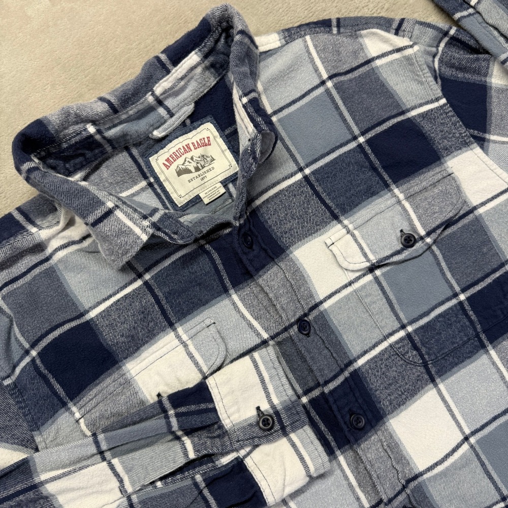 American Eagle Shirt Men's XL  Blue Plaid Button‎ Up Pocket Preppy Long Sleeve